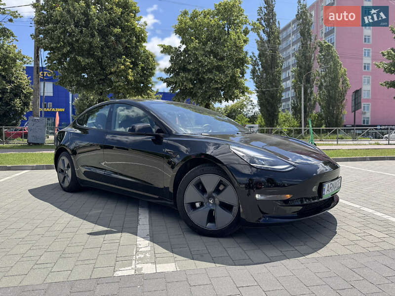 Седан Tesla Model 3 2022 в Хмельницком