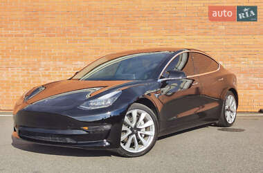 Седан Tesla Model 3 2019 в 