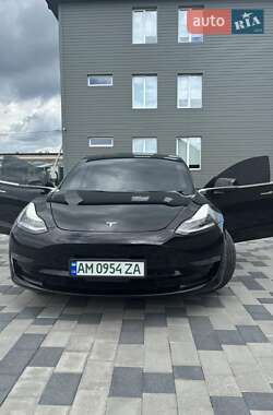 Седан Tesla Model 3 2019 в 