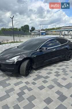 Седан Tesla Model 3 2019 в 
