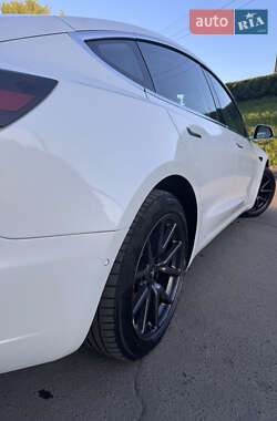 Седан Tesla Model 3 2018 в 