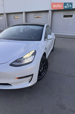 Седан Tesla Model 3 2018 в 