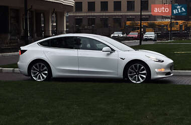 Седан Tesla Model 3 2018 в 