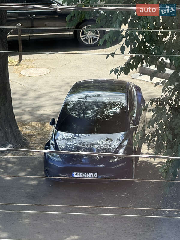 Седан Tesla Model 3 2018 в Одесі