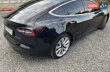 Седан Tesla Model 3 2020 в 