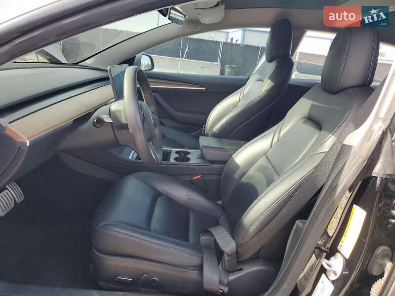 Седан Tesla Model 3 2021 в Кременчуге