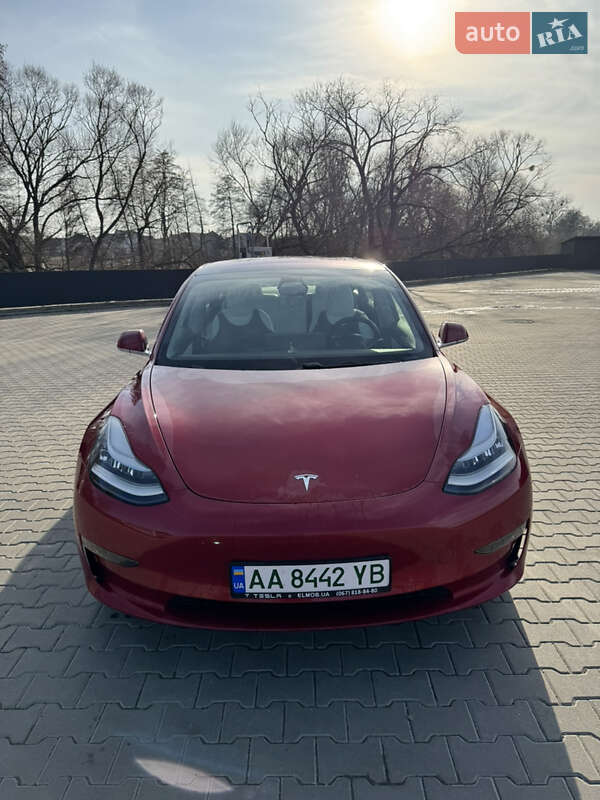 Седан Tesla Model 3 2018 в 