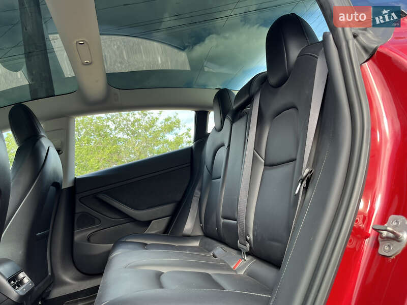 Седан Tesla Model 3 2019 в Одессе
