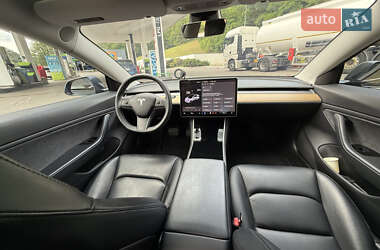 Седан Tesla Model 3 2019 в 