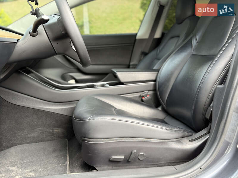 Седан Tesla Model 3 2019 в Полтаве