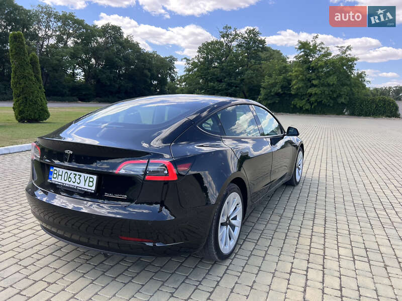 Седан Tesla Model 3 2021 в Одесі