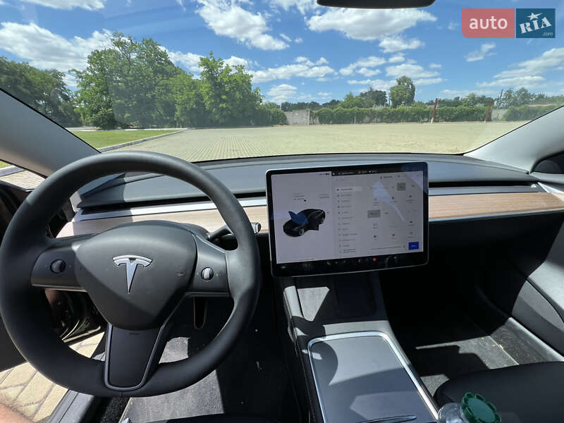 Седан Tesla Model 3 2021 в Одесі