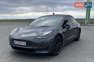 Седан Tesla Model 3 2022 в Киеве