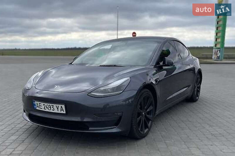 Tesla Model 3 2022