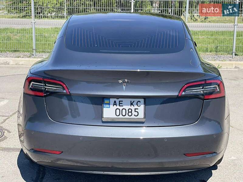 Седан Tesla Model 3 2018 в Днепре