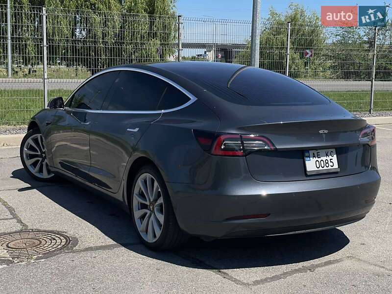 Седан Tesla Model 3 2018 в Днепре