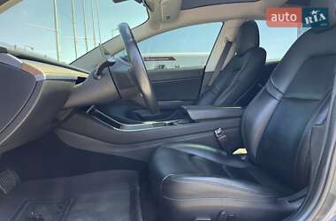 Седан Tesla Model 3 2018 в 