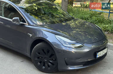 Седан Tesla Model 3 2019 в 