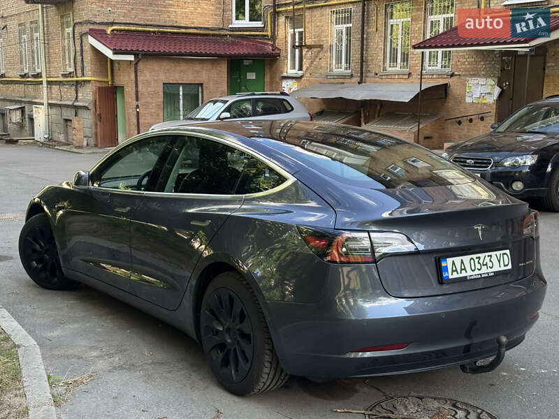 Седан Tesla Model 3 2019 в Києві