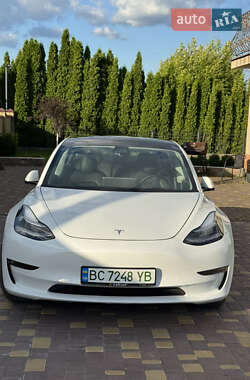 Седан Tesla Model 3 2020 в 
