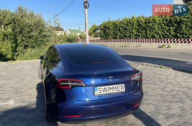 Седан Tesla Model 3 2022 в 