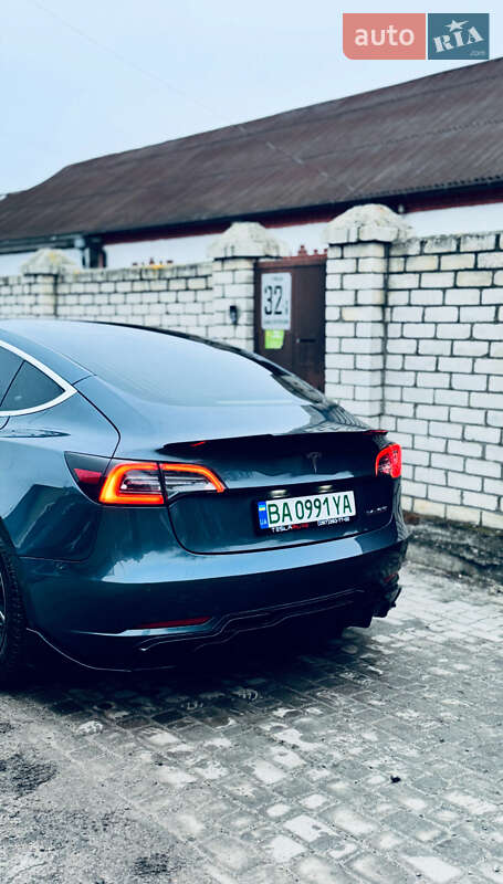 Седан Tesla Model 3 2018 в Александрие