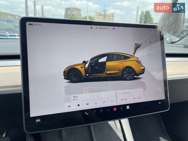 Седан Tesla Model 3 2023 в Киеве