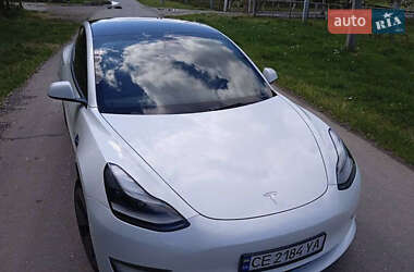 Седан Tesla Model 3 2022 в 