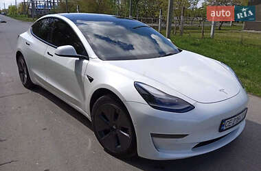 Седан Tesla Model 3 2022 в 