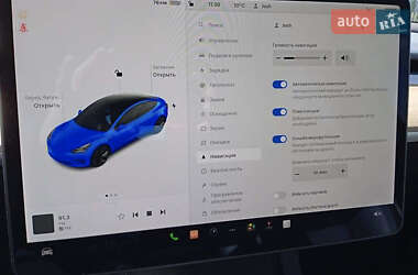 Седан Tesla Model 3 2022 в 