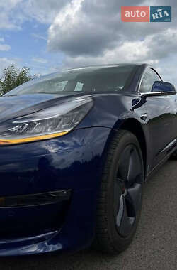 Седан Tesla Model 3 2018 в 