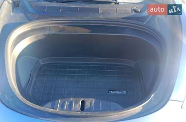 Седан Tesla Model 3 2019 в 