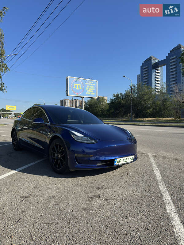 Седан Tesla Model 3 2018 в Запоріжжі