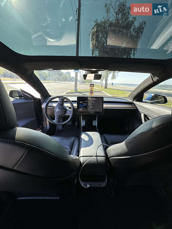 Седан Tesla Model 3 2018 в Запоріжжі