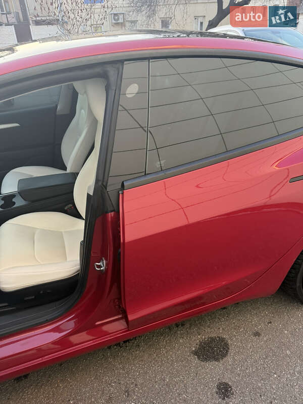 Седан Tesla Model 3 2022 в Харкові