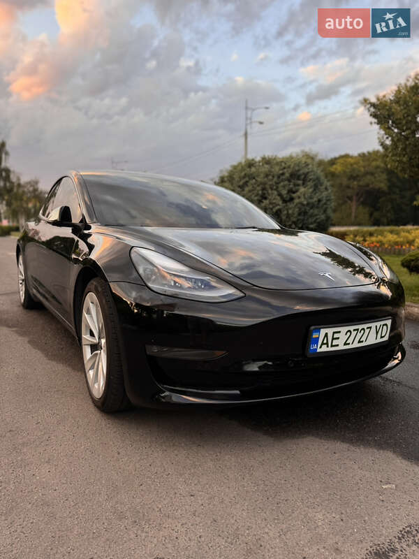 Седан Tesla Model 3 2022 в Дніпрі