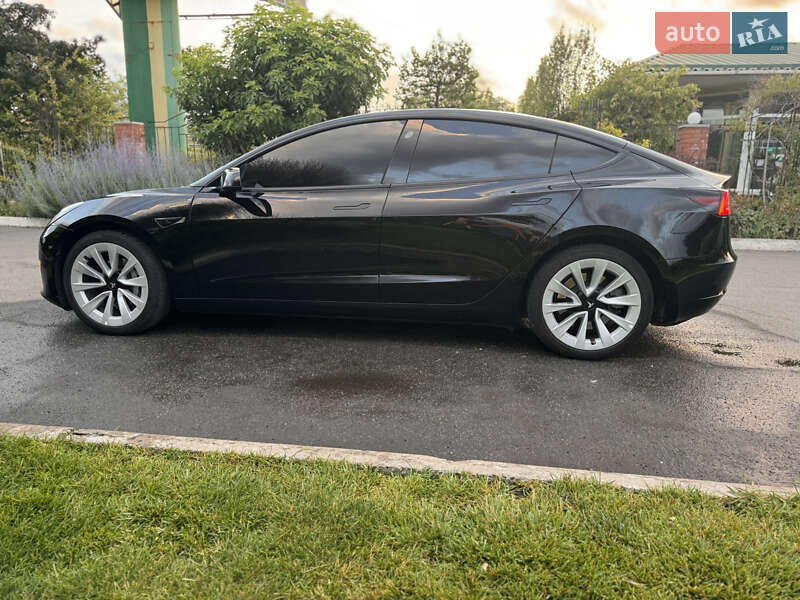 Седан Tesla Model 3 2022 в Дніпрі