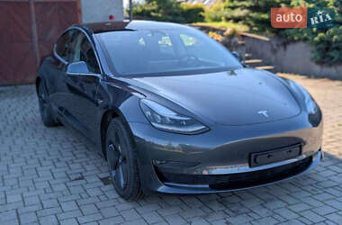 Седан Tesla Model 3 2019 в 