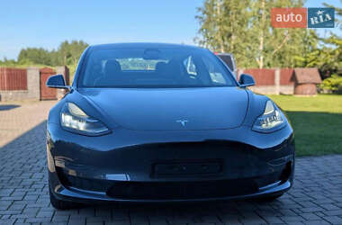 Седан Tesla Model 3 2019 в 
