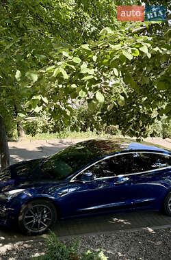 Седан Tesla Model 3 2018 в 