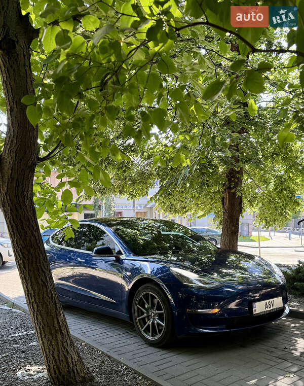 Седан Tesla Model 3 2018 в Одессе