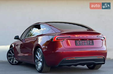 Седан Tesla Model 3 2024 в 