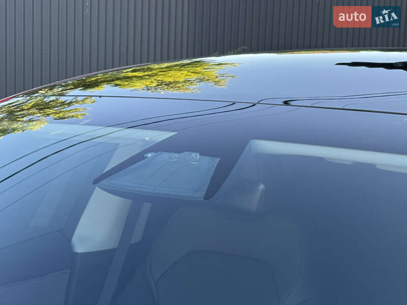 Седан Tesla Model 3 2024 в Виннице