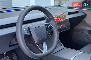 Седан Tesla Model 3 2024 в 