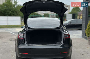 Седан Tesla Model 3 2019 в 
