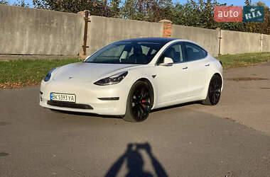 Седан Tesla Model 3 2019 в 