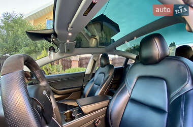 Седан Tesla Model 3 2019 в 