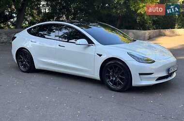 Седан Tesla Model 3 2019 в 