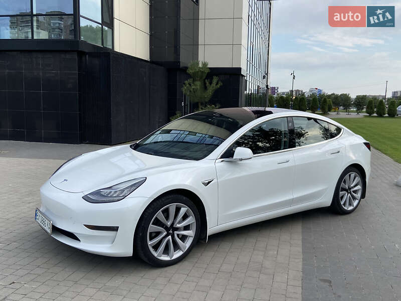 Седан Tesla Model 3 2018 в 