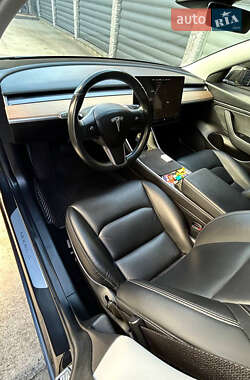 Седан Tesla Model 3 2019 в 